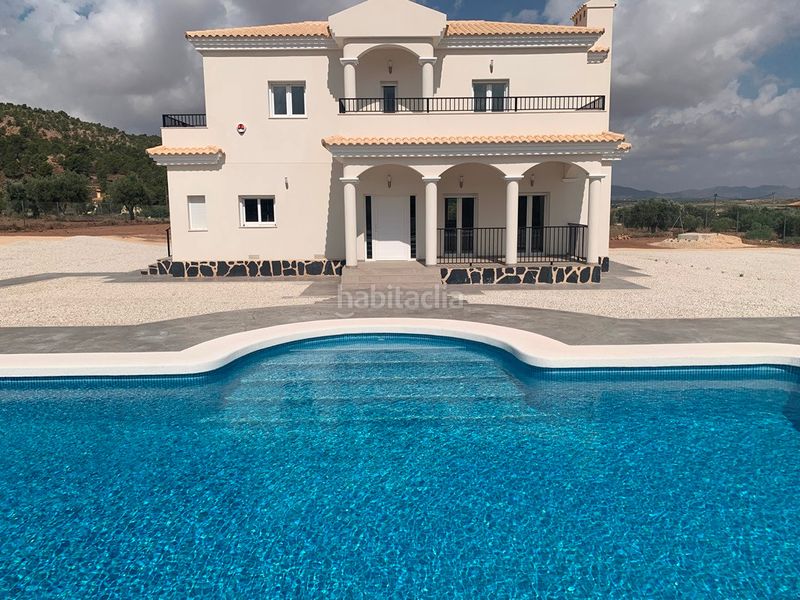 Foto ace2d5ba-32d2-4054-9833-be5f46bbf374. Casa amb aparcament a Pinoso