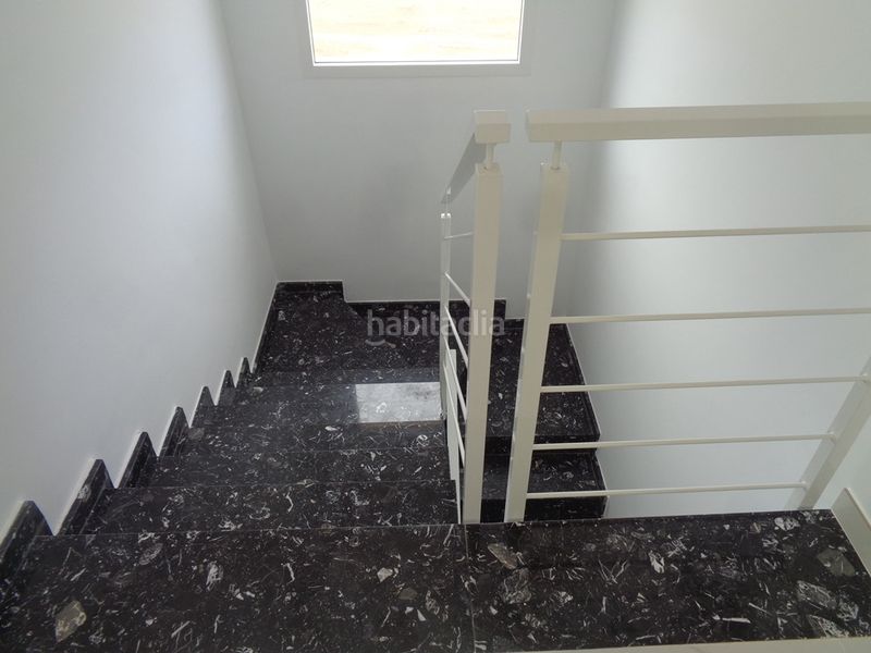Foto c1e1b7d7-2076-4275-8703-c0b43e97077e. Casa amb aparcament a Pinoso