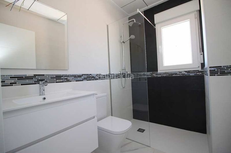 Foto a468a9cf-c305-470c-a54d-860859d11749. Casa amb aparcament a Pinoso