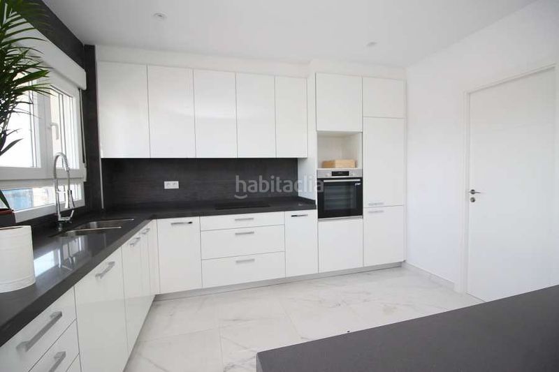 Foto c209e77c-f59c-40b2-8a28-012f8fb59c90. Casa amb aparcament a Pinoso
