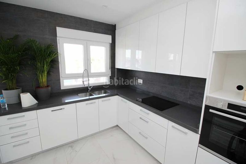 Foto e15e2c3c-2611-42d9-8879-6a9dff433b72. Casa amb aparcament a Pinoso