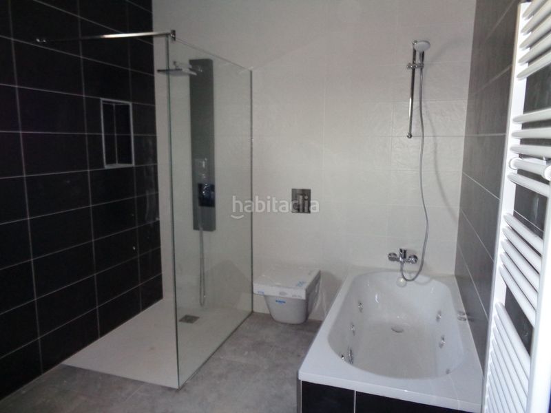 Foto fcb35101-e2e7-4cef-ab0d-1f5b80c6d501. Casa amb aparcament a Pinoso