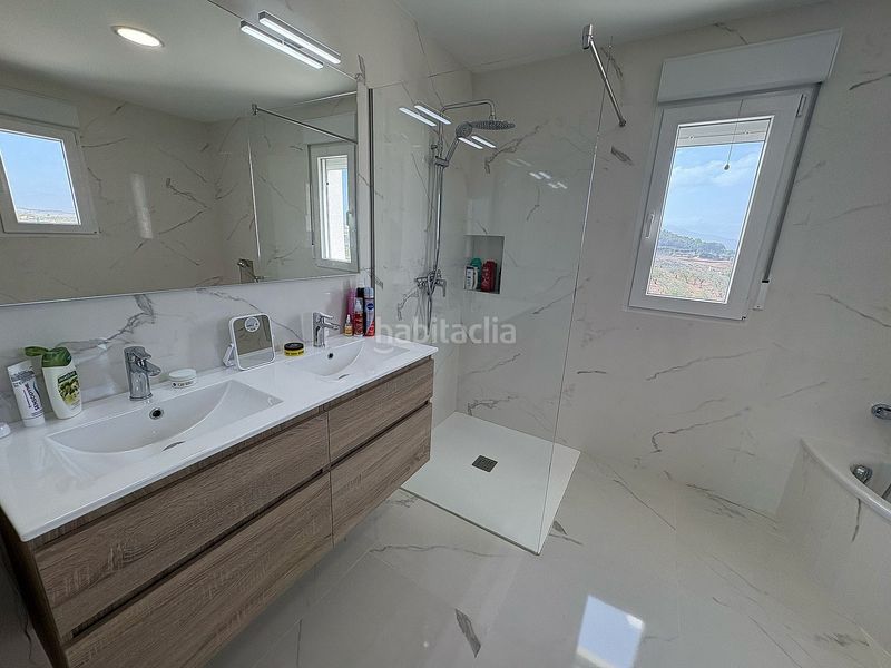 Foto 171d5311-7e4b-460a-afd0-03be3e456378. Casa amb aparcament a Pinoso