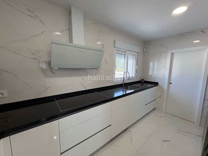 Foto 71411360-2561-4dd1-94b3-02e02dbbb5e2. Casa amb aparcament a Pinoso