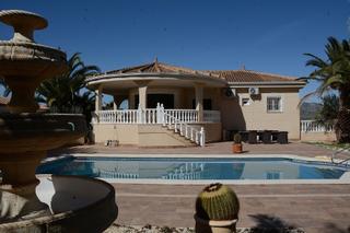 Maison à Hondón de las Nieves