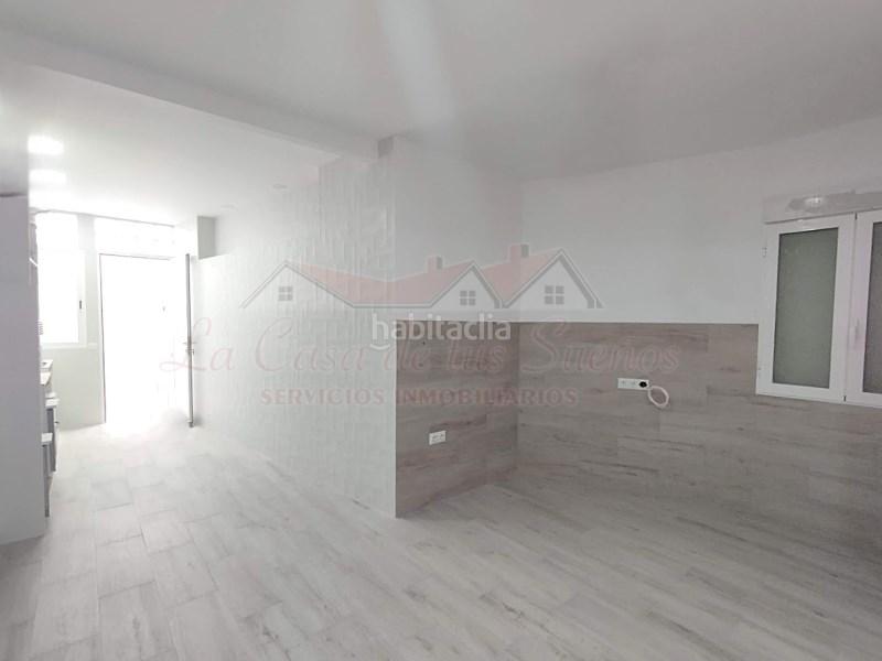 Foto 345f3dae-aa4c-4faf-800d-98d355791c3f. Maison jumelée dans Petrer