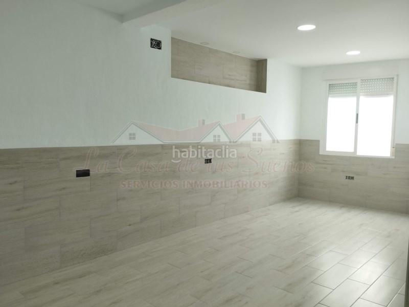 Foto 3611fcbf-6b5b-42e0-926a-e251d6d52dc0. Maison jumelée dans Petrer