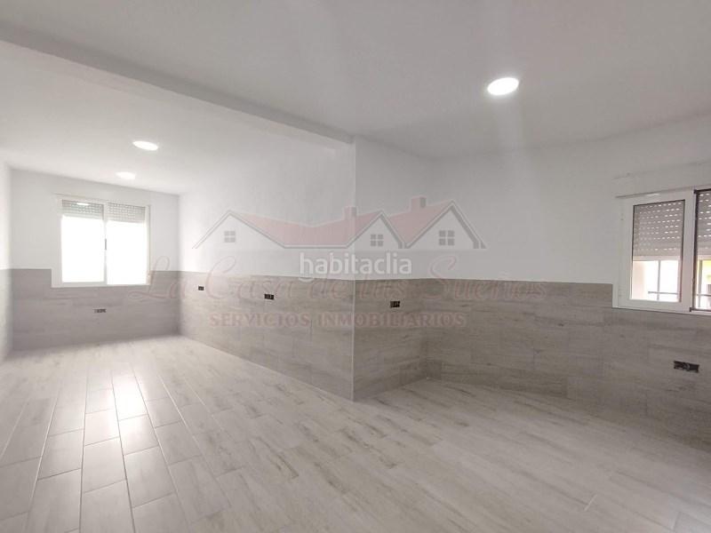 Foto 869d86ff-4098-4bcb-80cf-f282ffd8dfa8. Maison jumelée dans Petrer