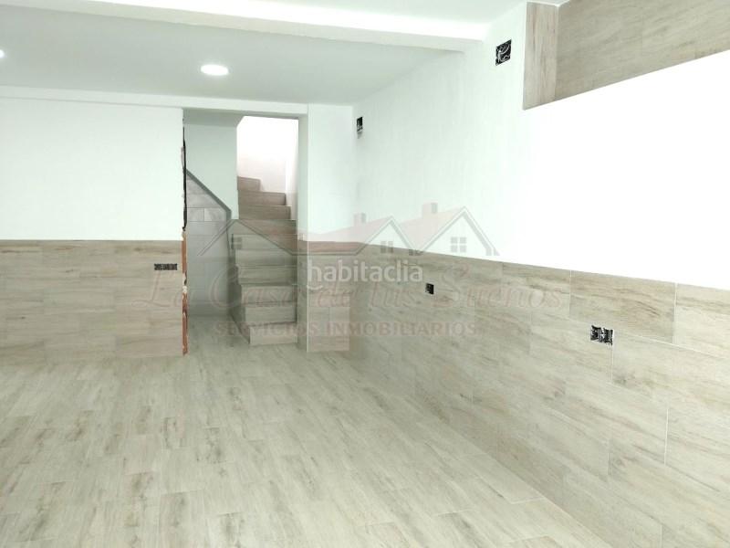 Foto cfad15f3-1730-4e8f-b8f1-bce9ff3d694a. Maison jumelée dans Petrer