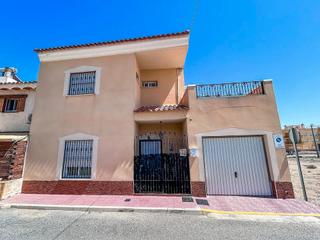 Semi detached house in Hondón de los Frailes