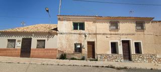 Casa adossada a Yecla