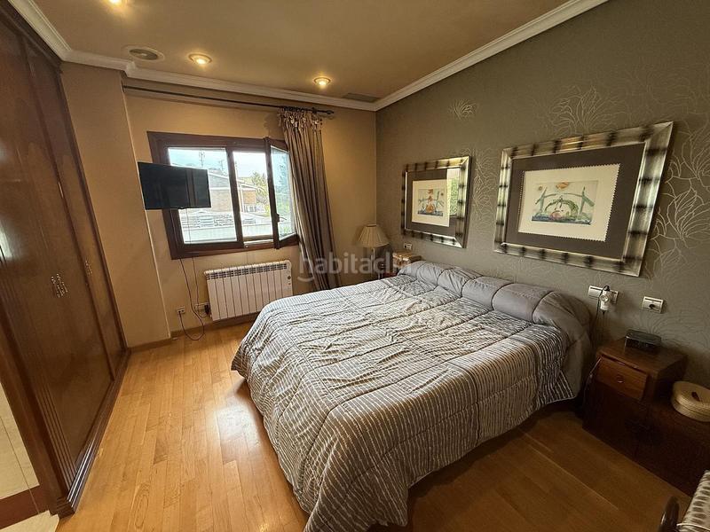 Foto 35e2fc3f-1c30-4a4d-84a5-abadb20a16f0. Casa amb aparcament a Centro Elda