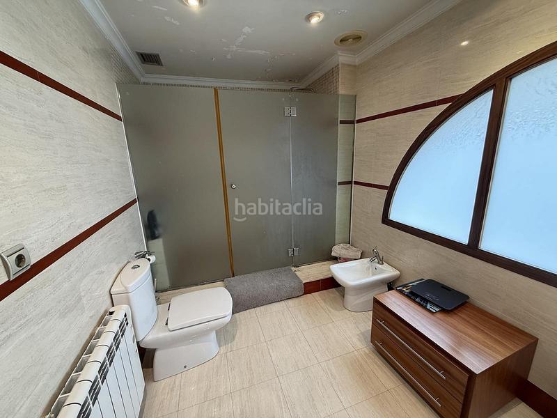 Foto 4efe5187-449f-4397-9ab3-8e1606ea193d. Casa amb aparcament a Centro Elda