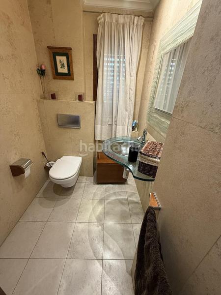 Foto 970f5614-1967-4002-be7c-5a8cc4682b1a. Casa amb aparcament a Centro Elda