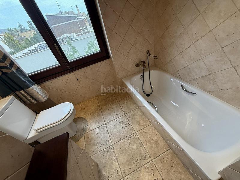Foto aaa90fe9-79f5-4afd-9393-1d03b27f60b6. Casa amb aparcament a Centro Elda