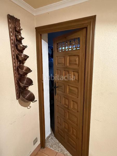 Foto b67563c6-e0fb-4b24-92dc-64c8ec9e5666. Casa amb aparcament a Centro Elda