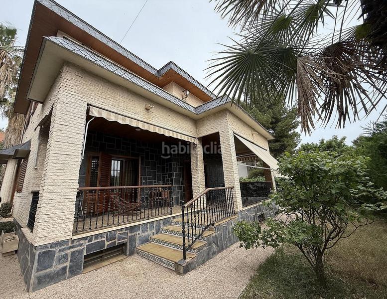 Foto c164c849-c464-4739-8a8d-ac9bebd8391a. Casa amb aparcament a Centro Elda