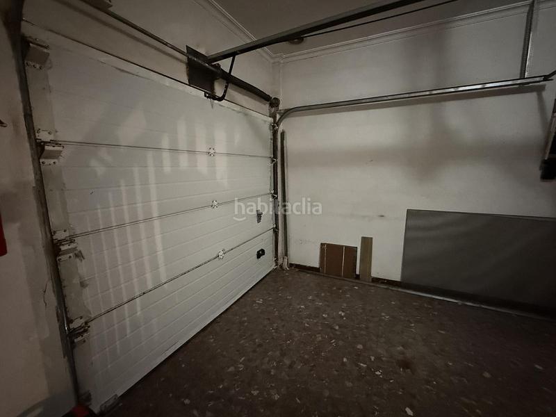 Foto f9f9d67d-9567-4f01-8c0c-609fb9962ba9. Casa amb aparcament a Centro Elda