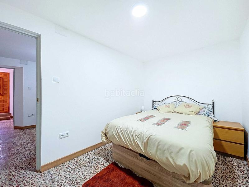 Foto e1467cc6-2dee-47b7-bbb3-c7781af45971. Casa adossada a Pinoso