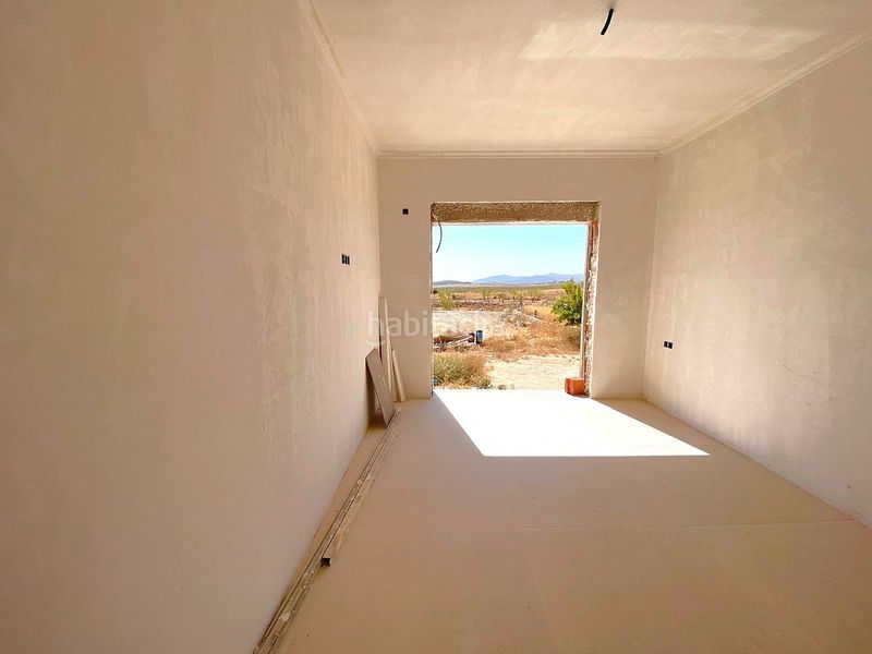 Foto 00c2a4ac-7d1a-48d7-a4cf-819d562df6a4. Casa amb aparcament a Pinoso