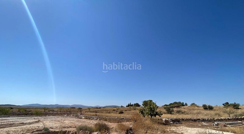 Foto edbadbbc-6980-47b9-804a-d72399151f7d. Casa amb aparcament a Pinoso