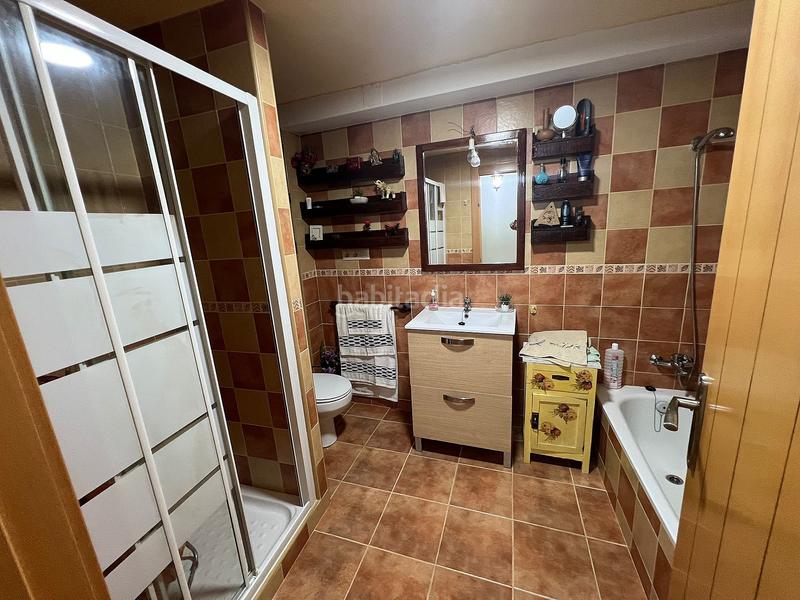 Foto dfe010f9-9a92-441e-bdca-33a1f8fd0ecf. Maison jumelée dans Elche de la Sierra