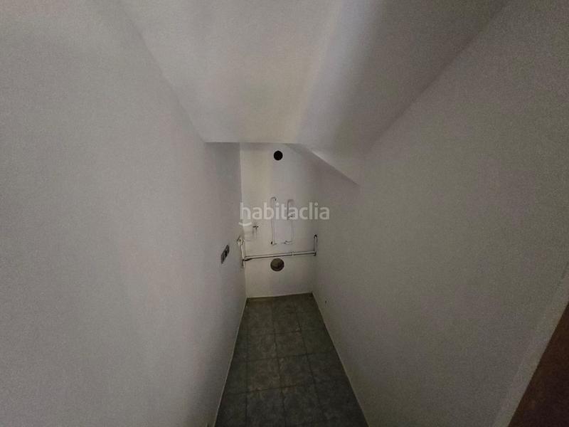 Foto 3b7f5fb6-311a-4a93-9b81-05749c68fad2. Casa adossada amb aparcament a Sax