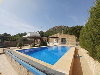 Country house in Yecla