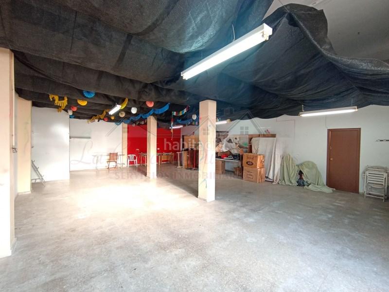 Foto 4e6c5126-d994-4b69-aff9-e7d0a5f2f3f0. Business premise in Salinas