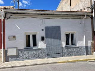 Casa adosada en Pinoso