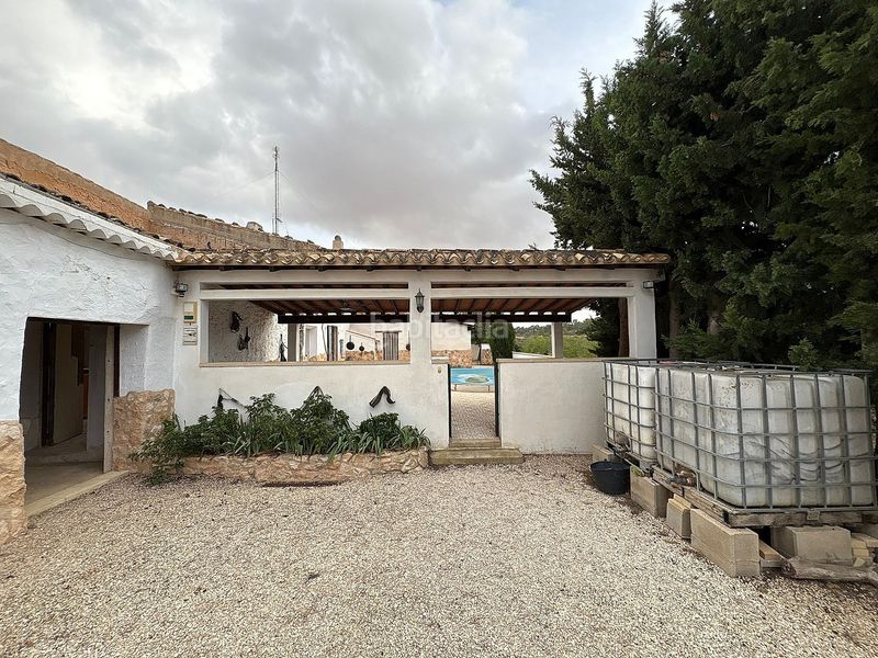 Foto 138c7bac-658c-416d-bd0f-b80a3cd4b62c. Casa adossada a Yecla