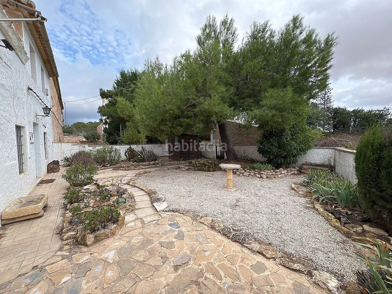 Foto 336ae181-99e4-48b0-9fe6-eaab088d202c. Casa adossada a Yecla