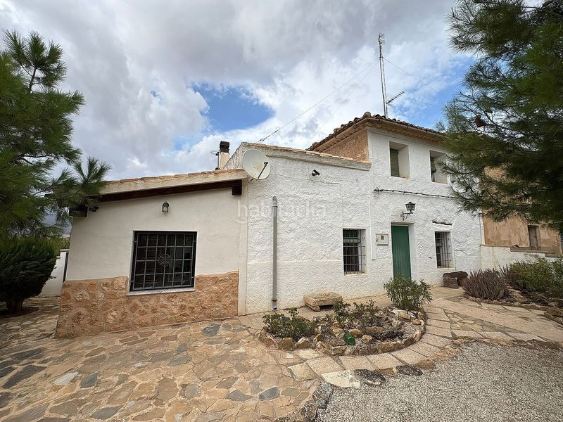 Foto c24ec329-42f4-409c-9e5e-16cb913e1dfe. Casa adossada a Yecla