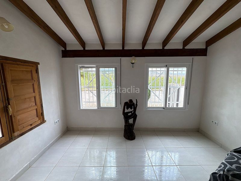 Foto e2582d3e-b076-4db5-bc11-56fcb3e63adc. Casa adossada a Yecla
