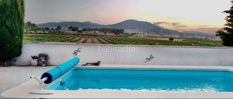 Foto eb71fa01-9bbd-465a-a526-ad8ea55fc36f. Casa adossada a Yecla