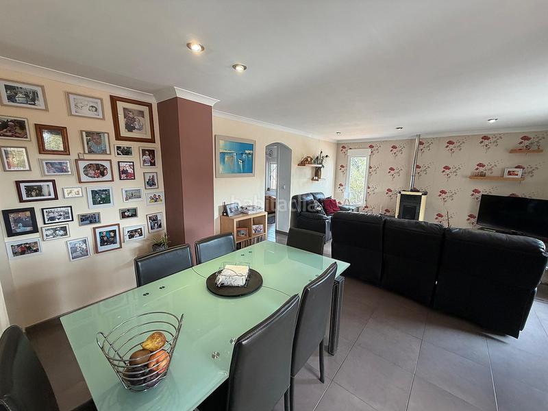 Foto 859ca795-8c06-4115-b95d-034be7c13c3a. Casa in Sax