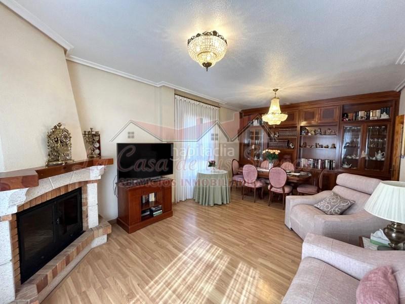 Foto 22592749-65f8-4b06-a14b-2164a9eb9568. Casa adosada en Sax