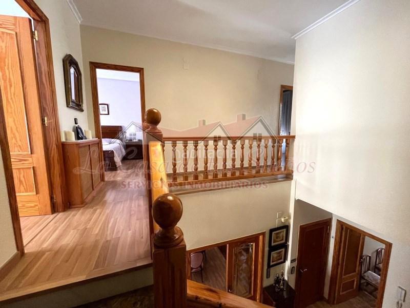 Foto 601f70a6-0414-477a-9211-4369275f2fe5. Casa adosada en Sax