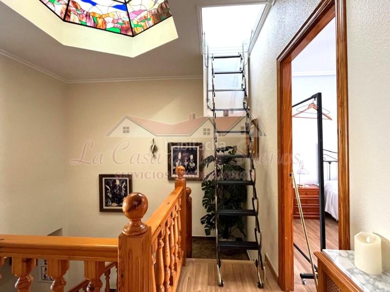 Foto 6a477876-ce7a-4a16-b705-d7992cf5f2e8. Casa adosada en Sax