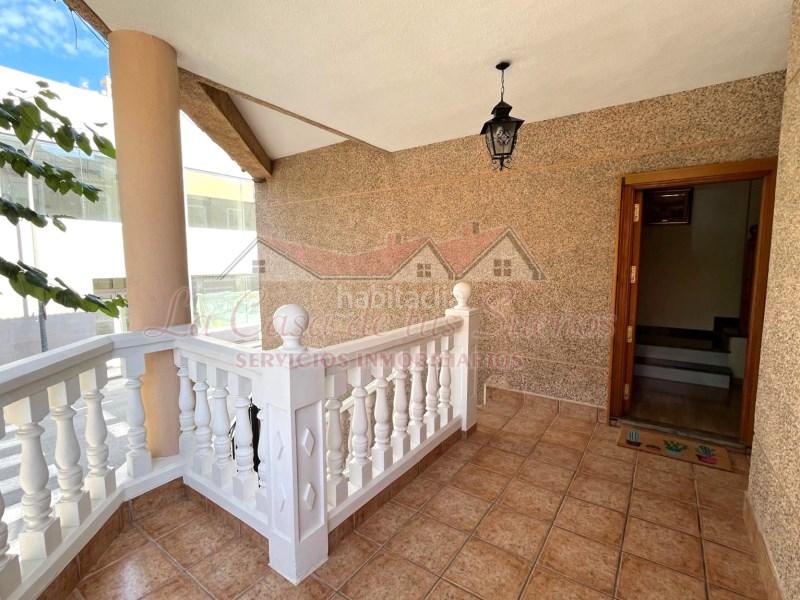 Foto ed279603-407d-401e-8f68-b0116631b04e. Casa adosada en Sax