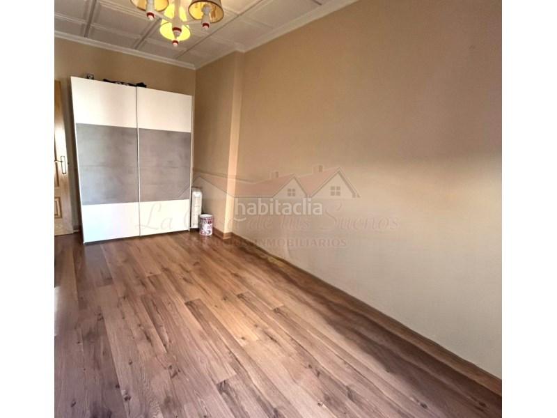 Foto bfb9b4b0-ef86-4e57-9a00-77b2c0bff9e9. Casa adosada en Sax