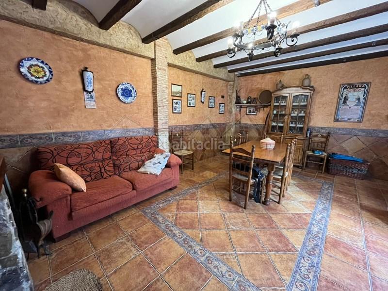 Foto 179d9da7-388a-40c5-818d-b74ea4f7d124. Maison jumelée dans Sax