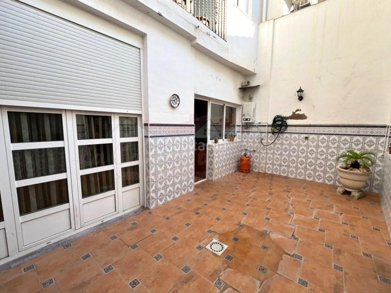 Foto 4c8f3a6e-21a6-4519-9064-eeeca7ad55fc. Maison jumelée dans Sax