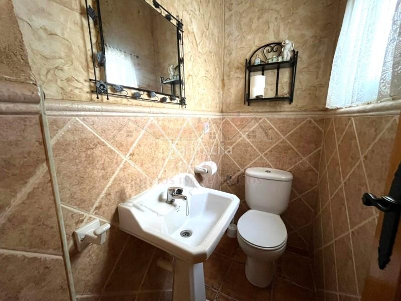 Foto 4def4c83-6263-4bba-a12f-c3c3d24455ae. Maison jumelée dans Sax