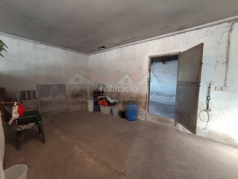 Foto e82be226-7dfa-44df-8399-f6189c794c40. Masia a Sax