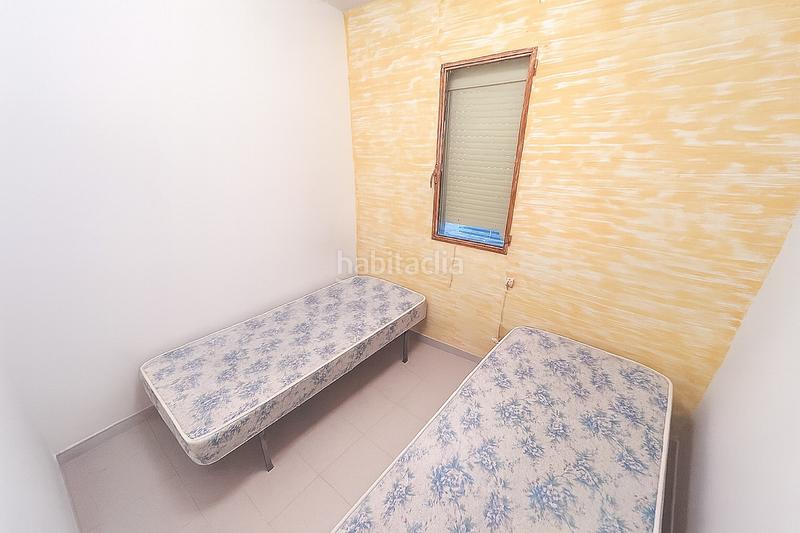 Foto c7708cfb-b94b-4d67-84c1-96d832f73650. Casa adosada en Sax