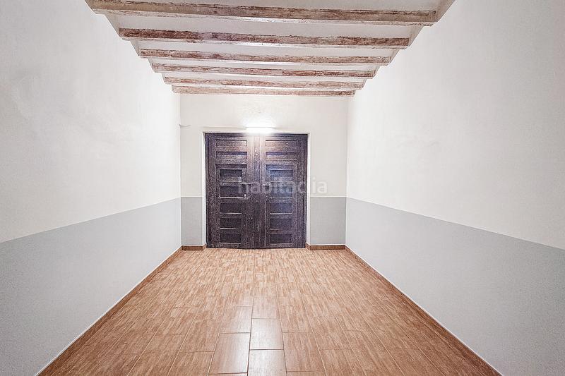 Foto 6aa80ca1-3e9b-4864-ab14-1372d775ba9a. Casa adossada amb aparcament a Sax