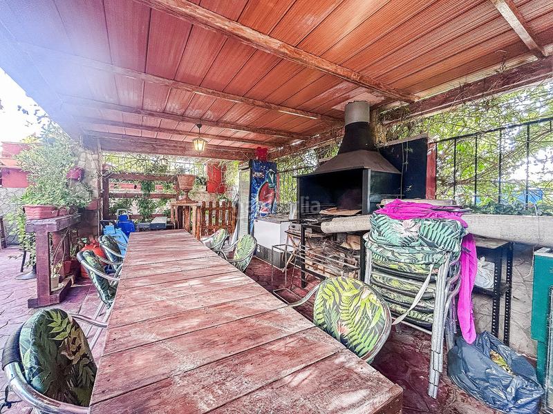 Foto 42a237e3-64a0-4f44-916a-8791c3f9ddc0. Maison jumelée avec parking dans Sax