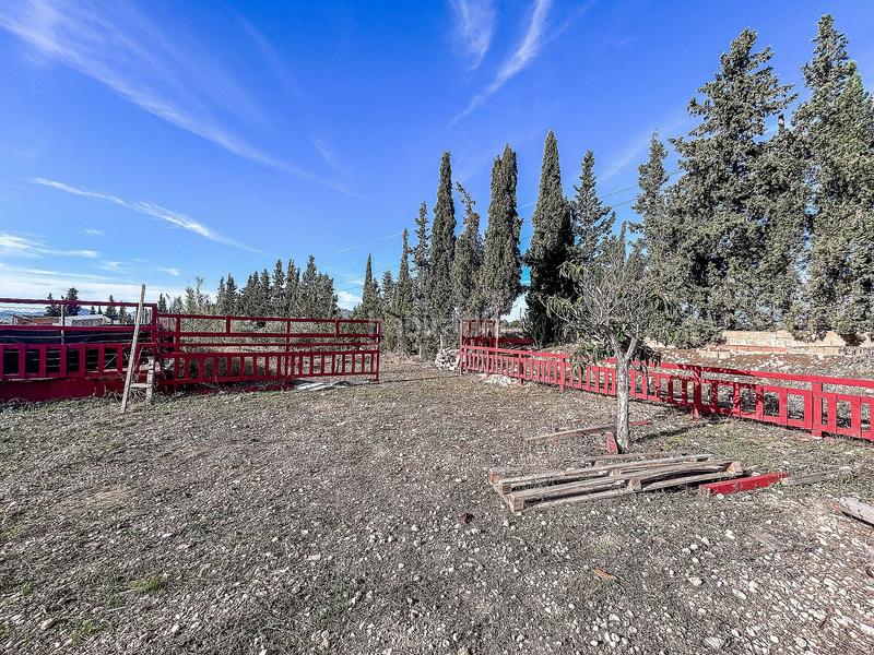 Foto 48e37597-48ee-4216-9828-1de74c635669. Maison jumelée avec parking dans Sax