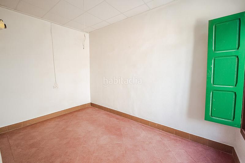 Foto c3860d96-ffd6-42cf-a0fe-8fd8ead4f304. Maison jumelée avec parking dans Sax